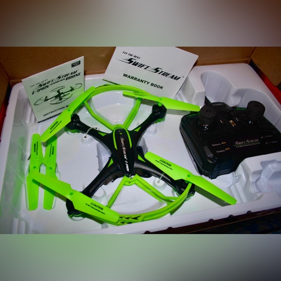 Camera Drone - Swift Stream Z-34CV - Brand New - Picture 3 of 9